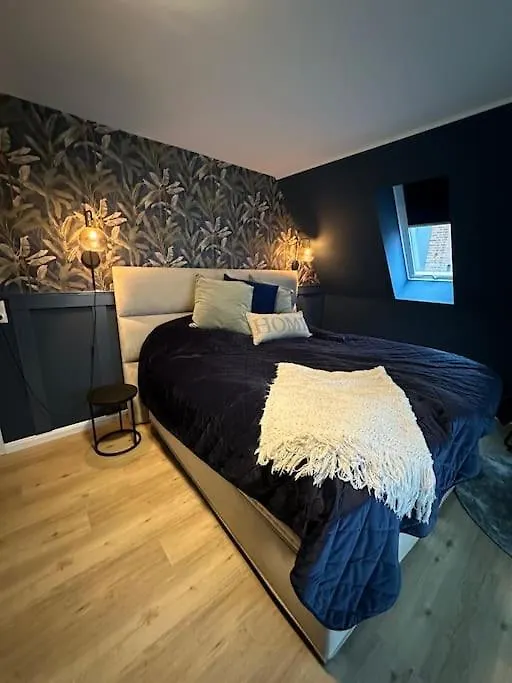 Apartment Wunderschoener Neubau Im Gruenen Halstenbek