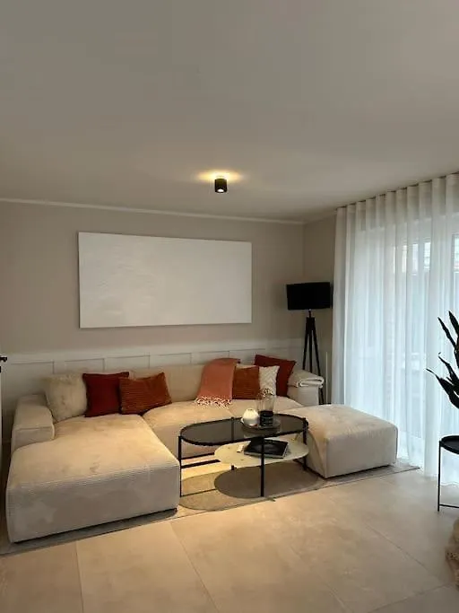 Wunderschoener Neubau Im Gruenen Halstenbek Apartment